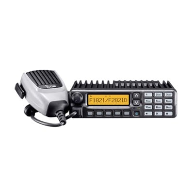 Radio ICOM 136-174MHz, 50W, 256 canales.