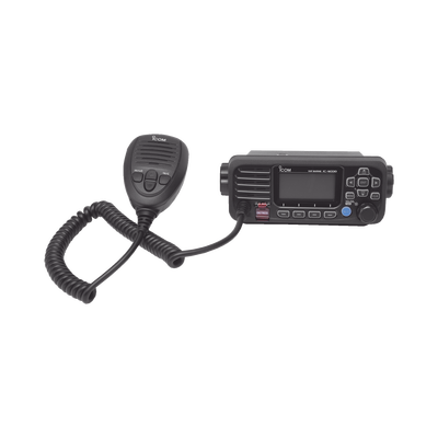 Radio Móvil Marino ICOM, color negro, clase D DSC. Tx: 156.025 - 157.425 MHz, Rx: 156.050 - 163.275 MHz, GPS interconstruido, 25W de potencia, sumergible IPX7 incluye micrófono y cable de alimentación